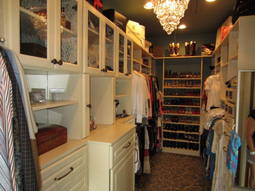 Maxwells Closet Classics - Professional Organizer in Austin, Texas